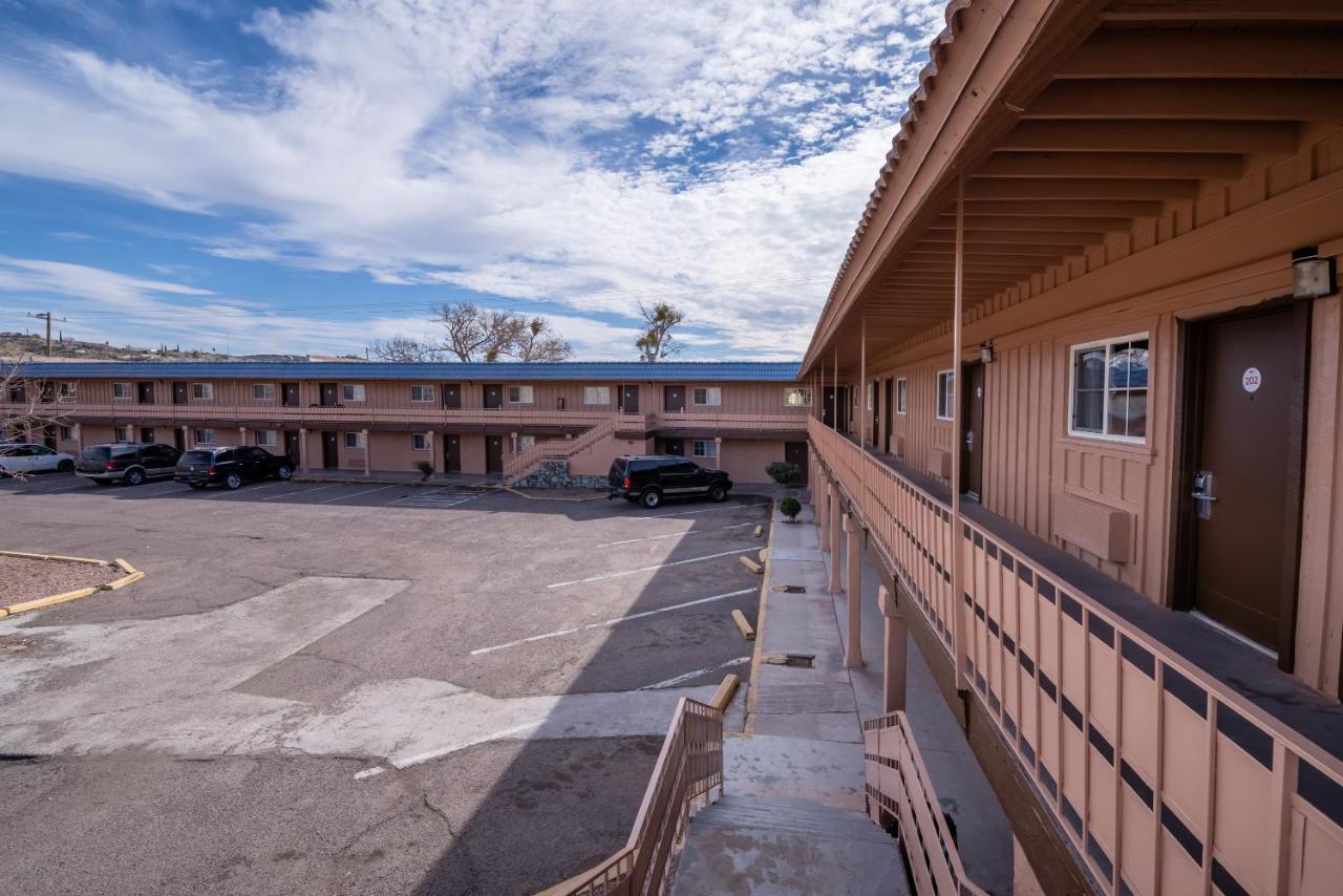 Oyo Hotel Globe / Miami Az - Highway 60 Ngoại thất bức ảnh