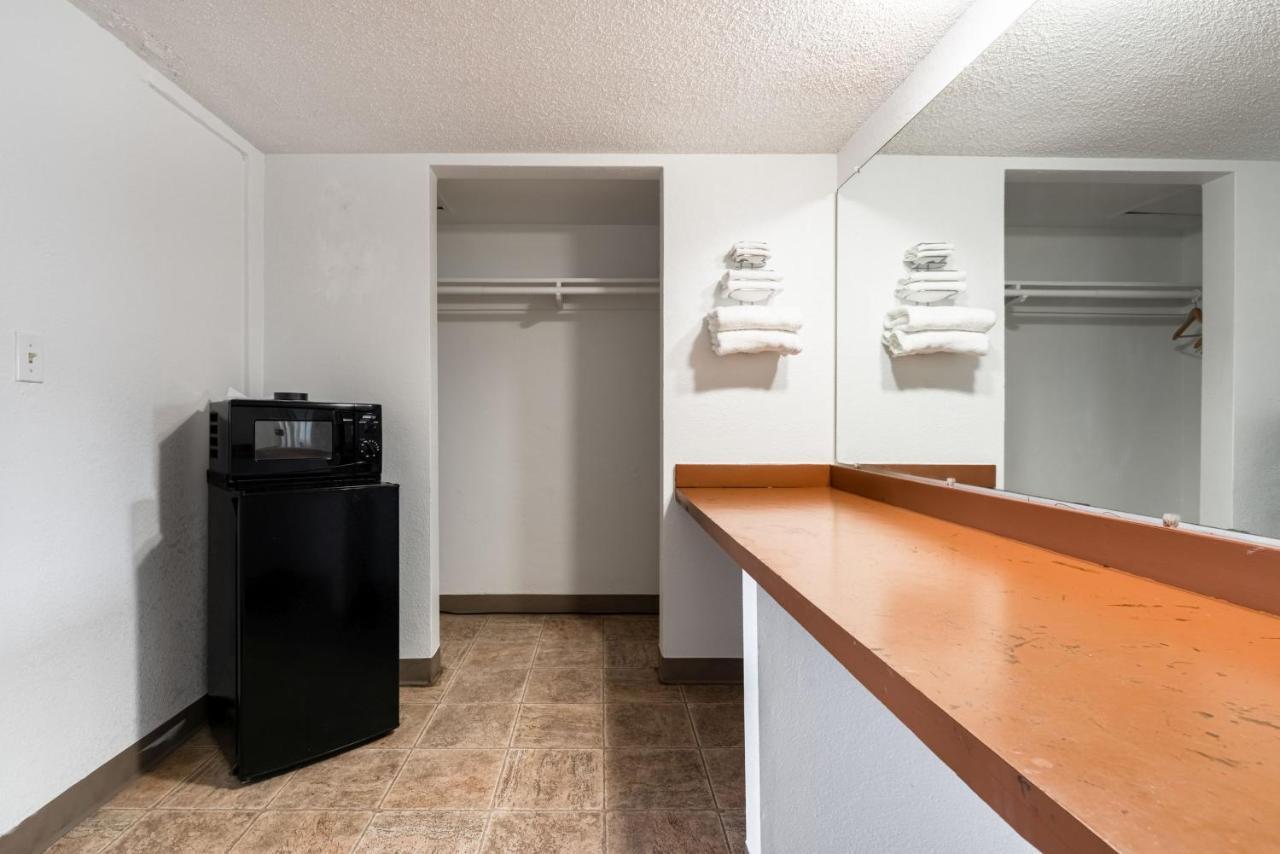 Oyo Hotel Globe / Miami Az - Highway 60 Ngoại thất bức ảnh