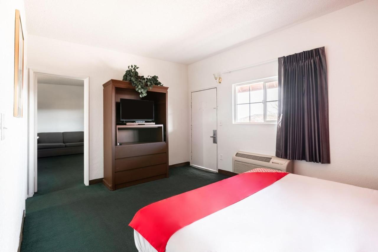 Oyo Hotel Globe / Miami Az - Highway 60 Ngoại thất bức ảnh