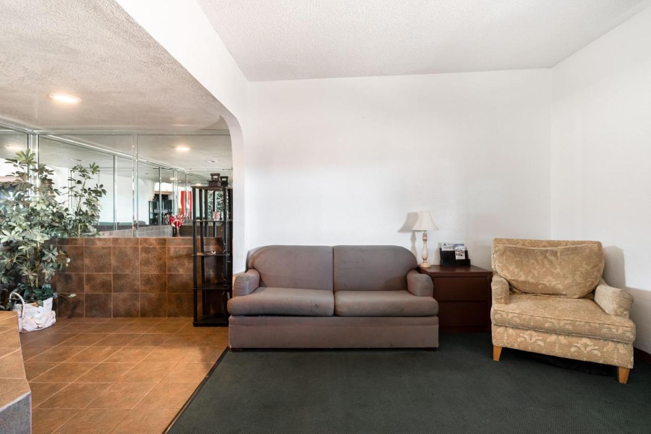 Oyo Hotel Globe / Miami Az - Highway 60 Ngoại thất bức ảnh
